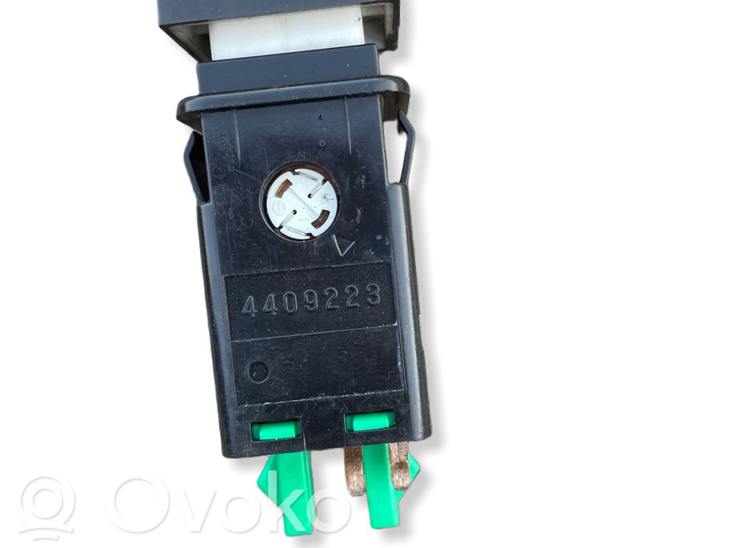Fog light switch   4409223