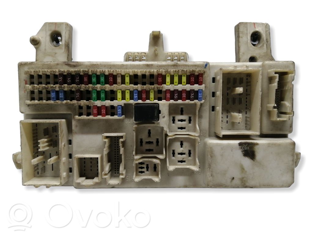 Mazda 3 I Fuse module 