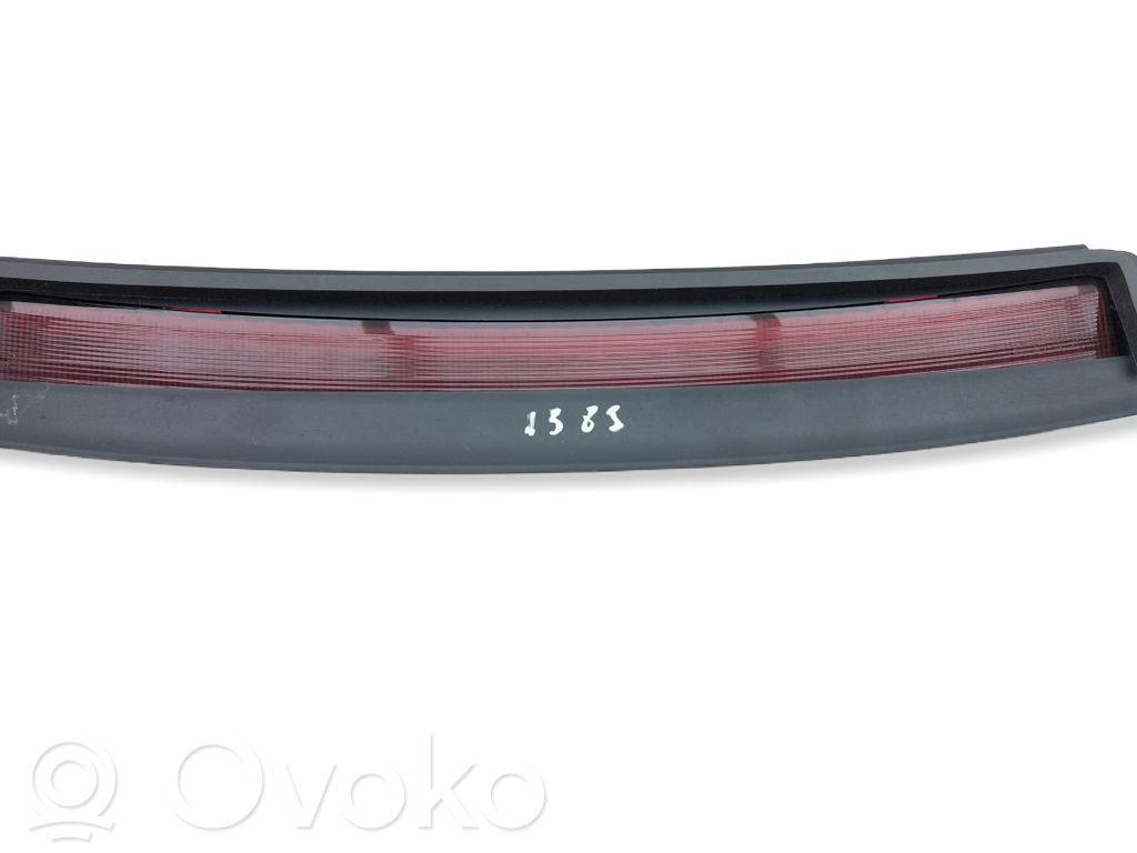 Tesla Model 3 Third/center stoplight 