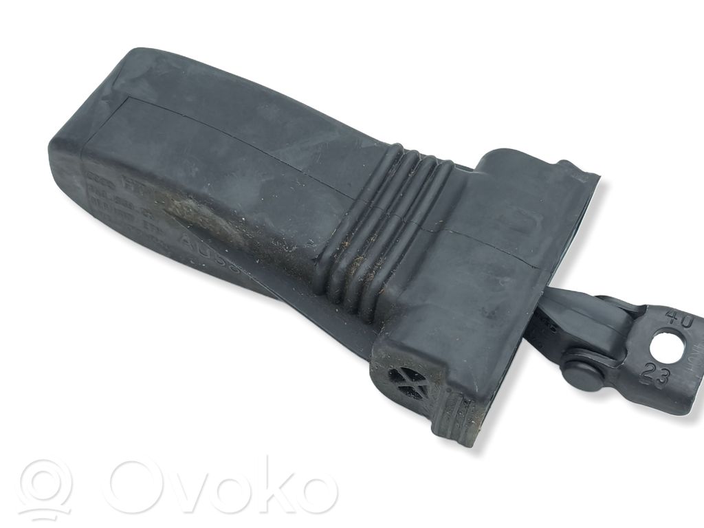 Audi A6 S6 C8 4K Takaoven pidätin 