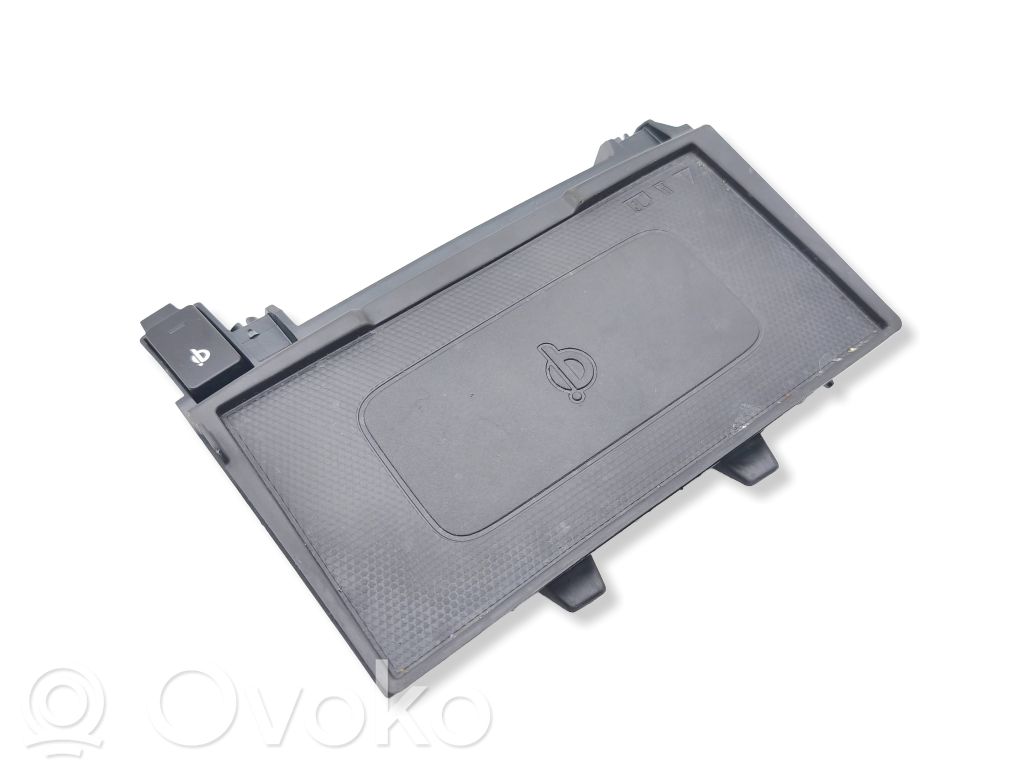 KIA Niro Wireless charging module 