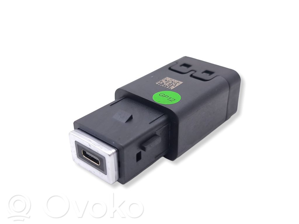Opel Grandland X Gniazdo / Złącze USB 