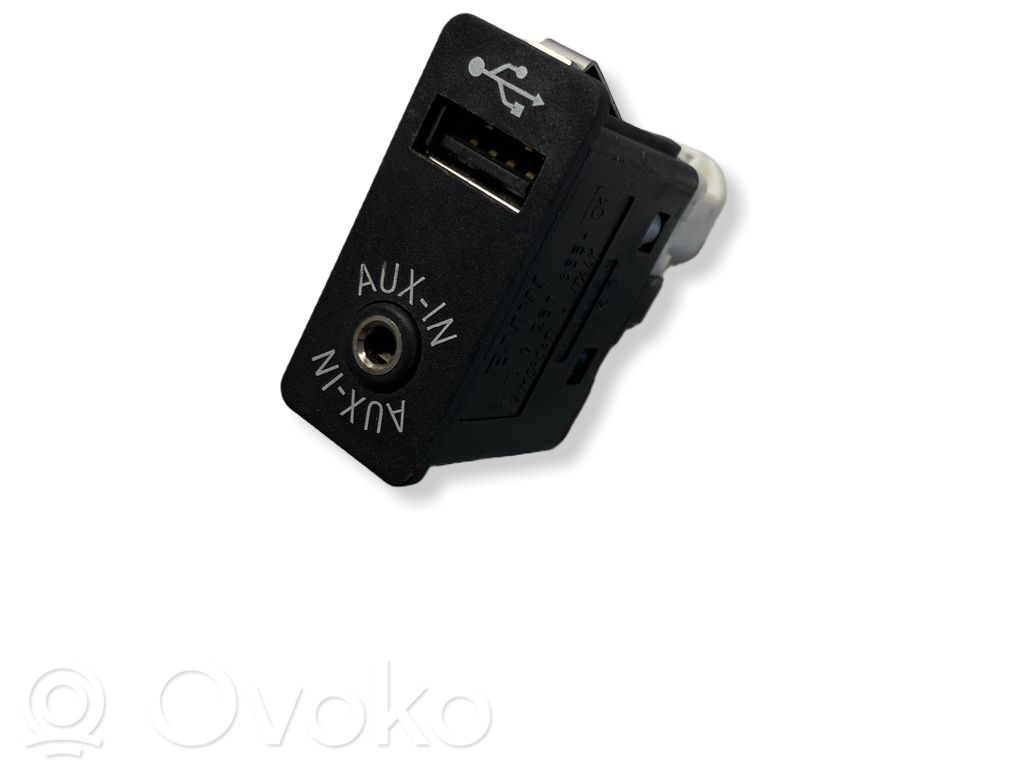 Разъем AUX   9237653