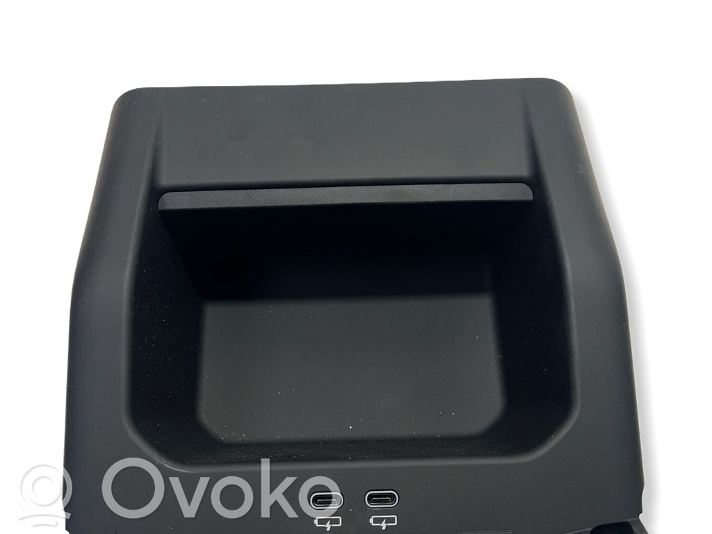 BMW 5 G60 G61 Inny elementy tunelu środkowego 
