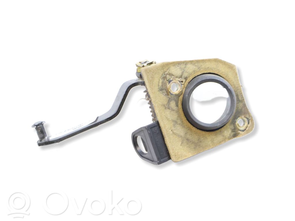 BMW Z3 E36 Accelerator throttle pedal bracket 