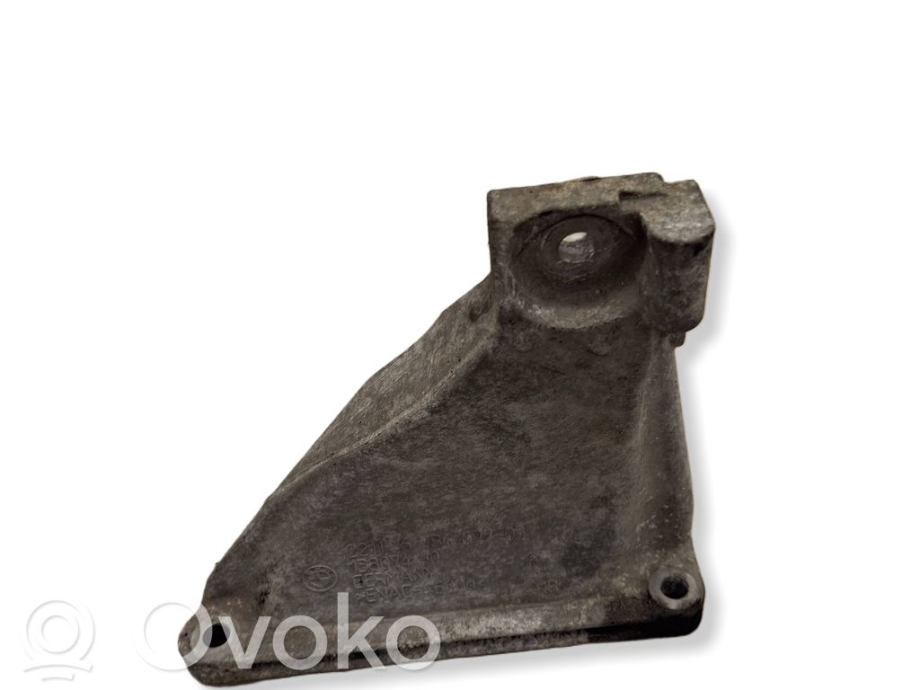 BMW 3 E90 E91 Engine mounting bracket 