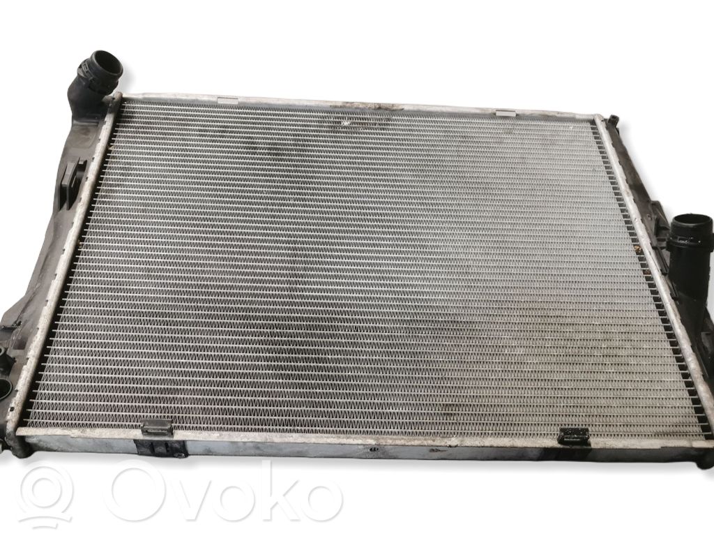 BMW 1 E81 E87 Aušinimo skysčio radiatorius 