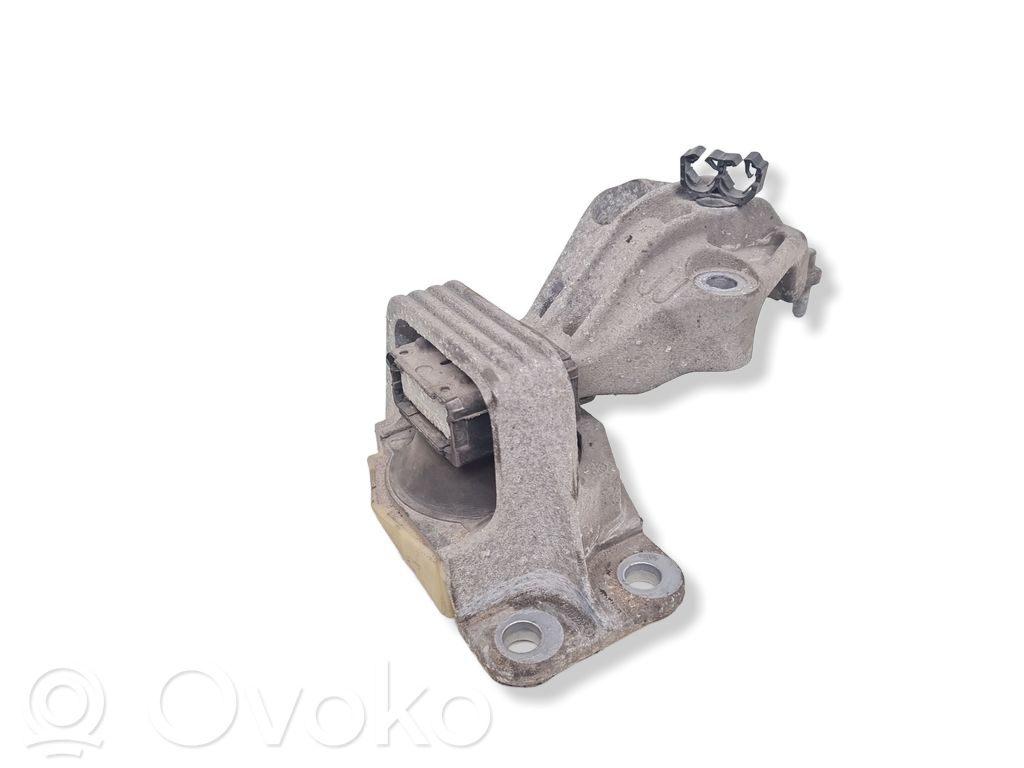 Renault Megane III Engine mount bracket 