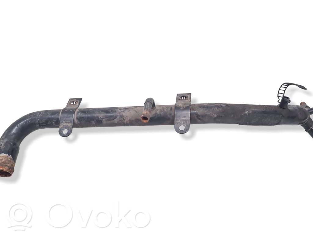 Audi A4 S4 B5 8D Conductă/furtun lichid de răcire motor 