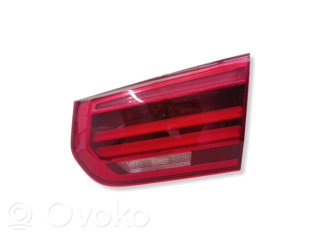 BMW 3 F30 F35 F31 Aizmugurējais lukturis pārsegā 