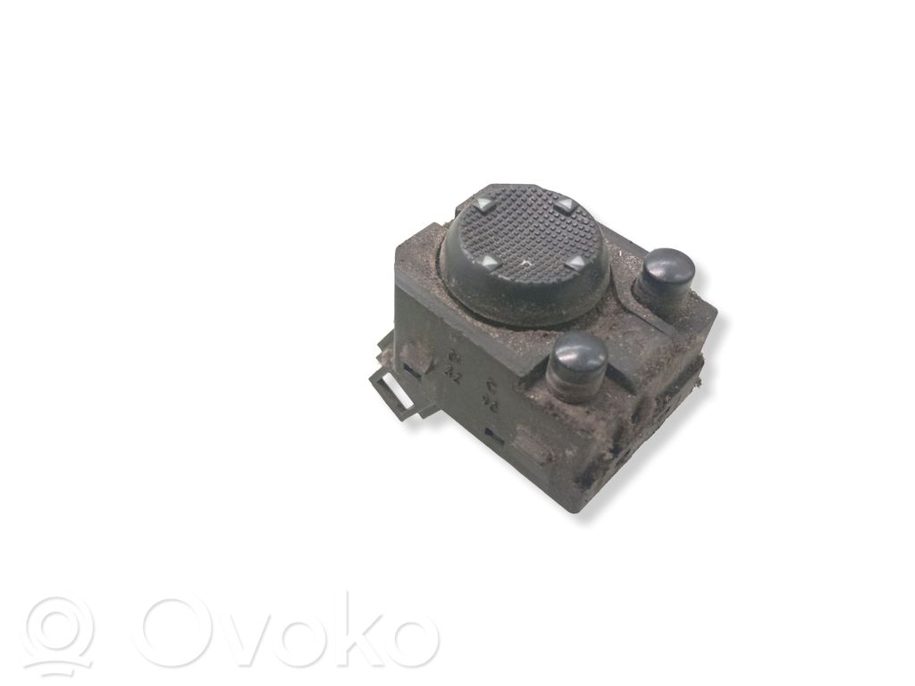 Volkswagen Multivan T4 Wing mirror switch 