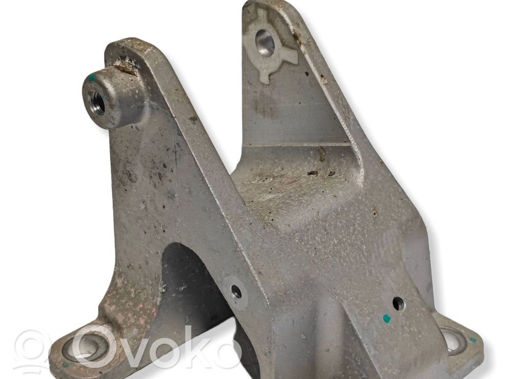 Engine mounting bracket   1101486,A1G19C03
