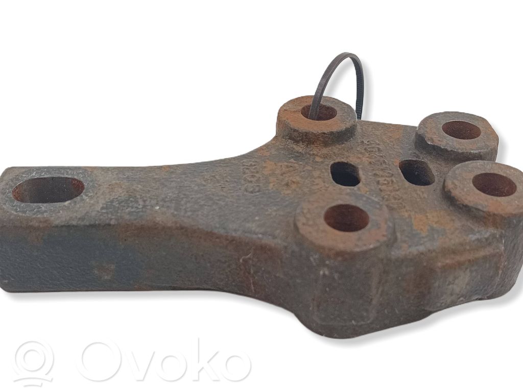 Citroen C6 Variklio tvirtinimo kronšteinas 