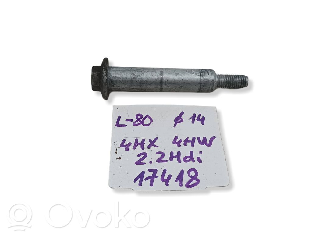 Peugeot 607 Engine mounting bracket 