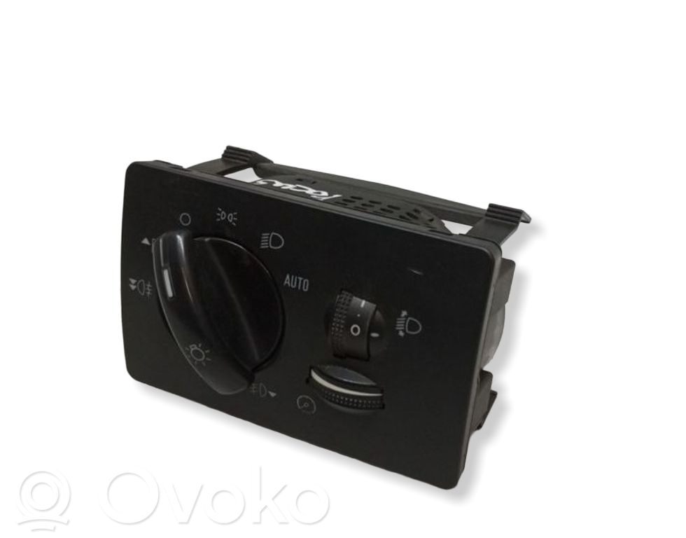 Lukturu slēdzis   7M5T13A024CA,04069730,080515A1