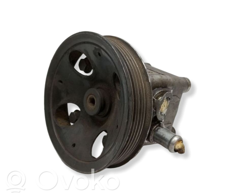 Volvo V70 Ohjaustehostimen pumppu 