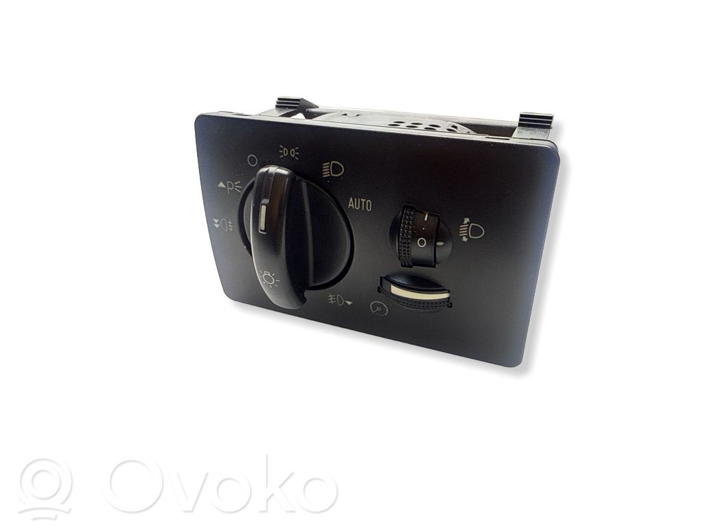 Ford Kuga I Interruptor de luz 