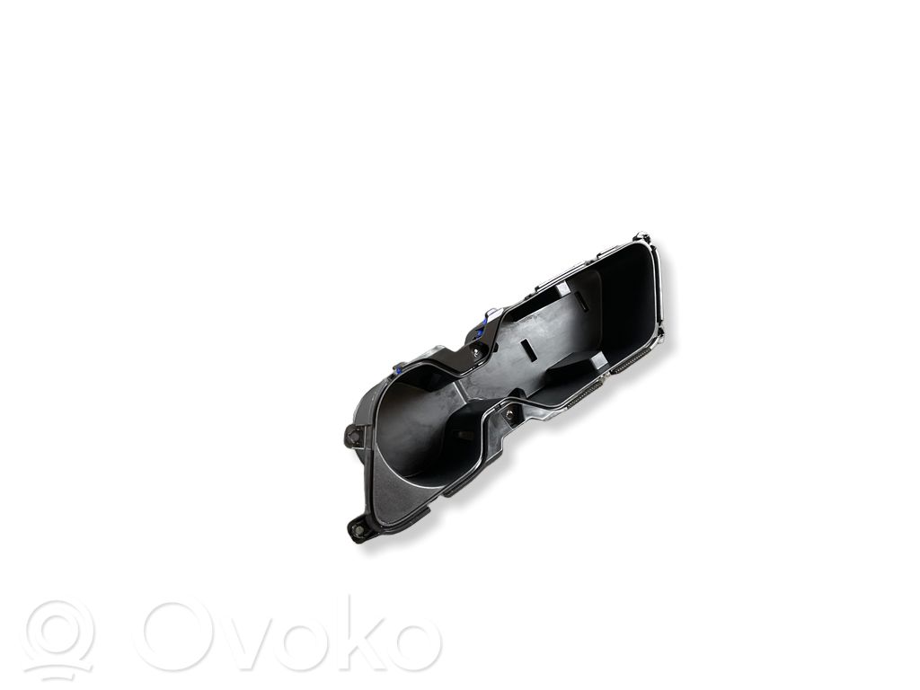 KIA EV6 Cup holder front 