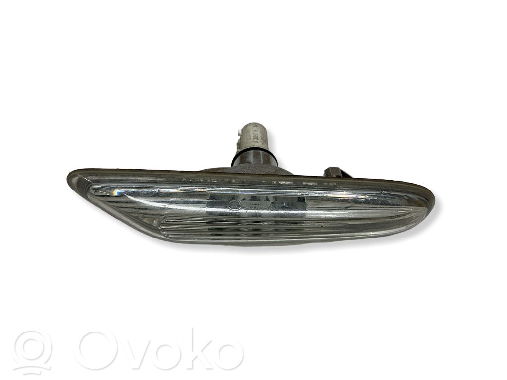 BMW 5 E60 E61 Front fender indicator light 