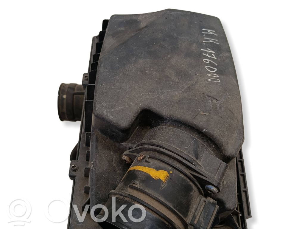 Opel Movano B Air filter box 