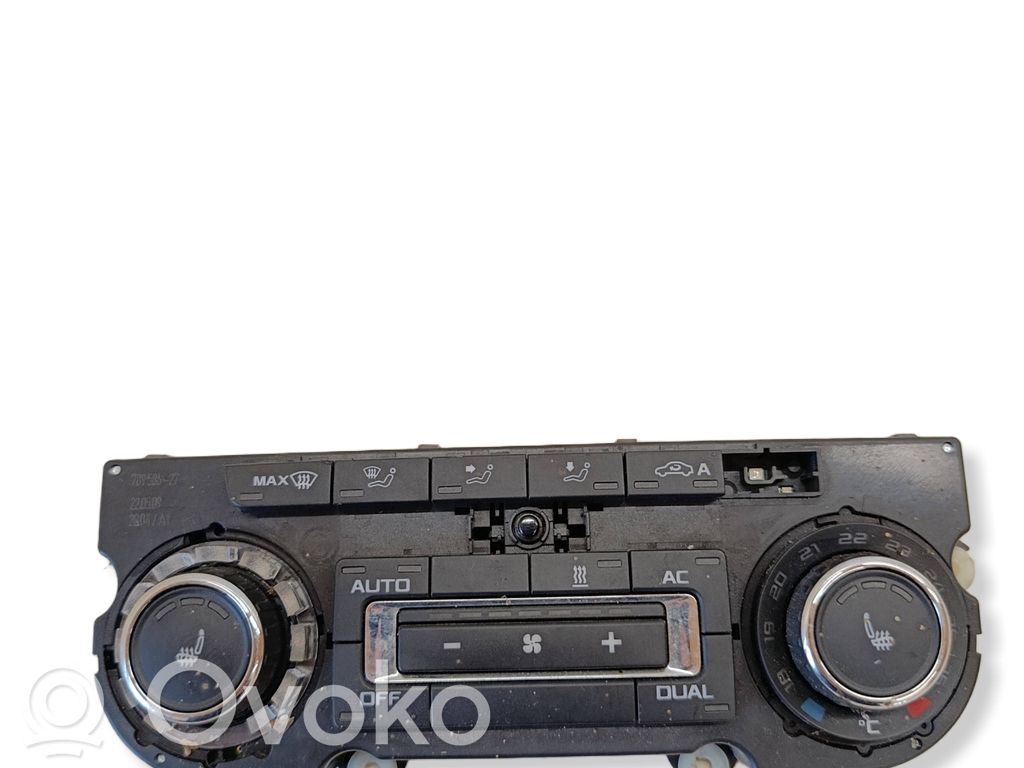 Skoda Octavia Mk2 (1Z) Panel klimatyzacji 