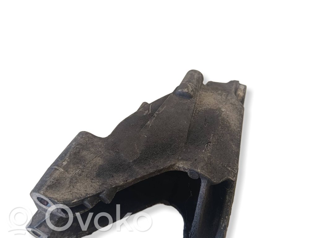 Volkswagen Crafter Engine mounting bracket 