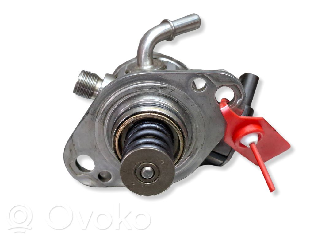 Fiat 600 Mechaniczna pompa paliwa 