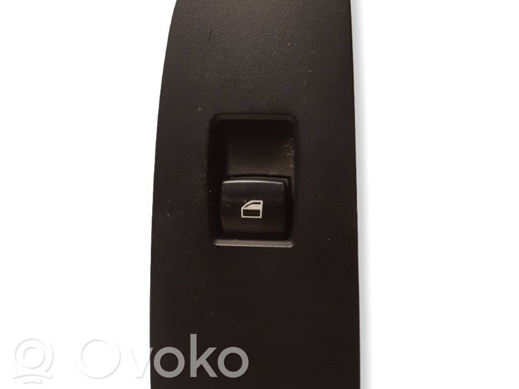 BMW 1 E81 E87 Electric window control switch 
