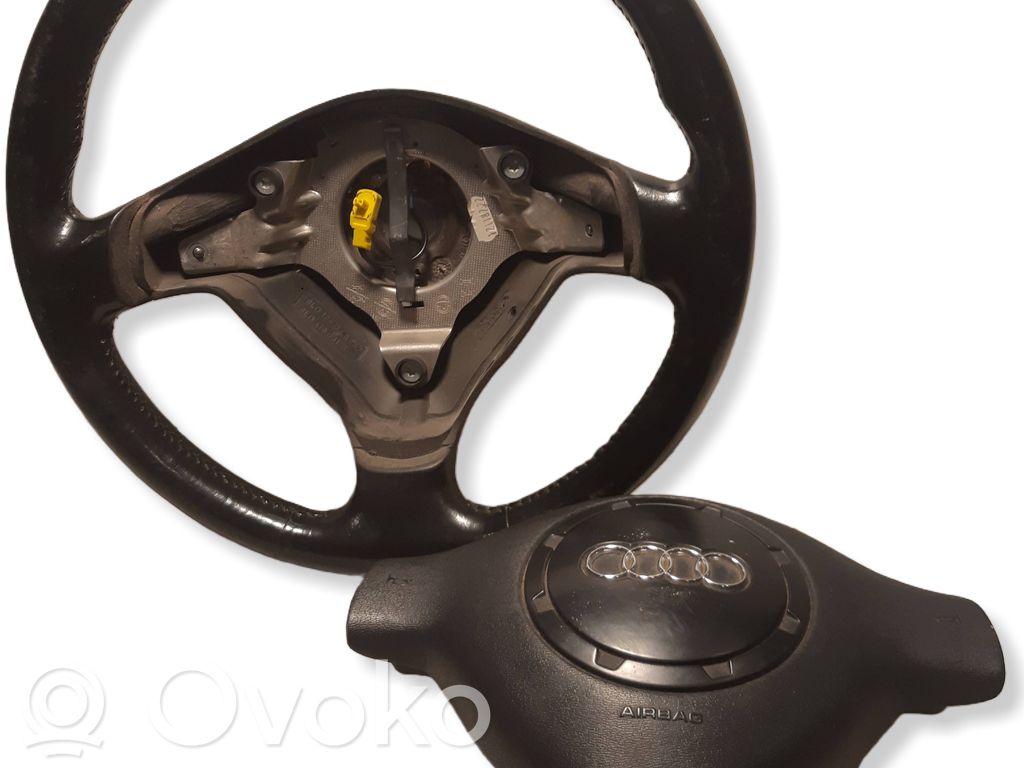 Audi A3 S3 8P Ohjauspyörä 