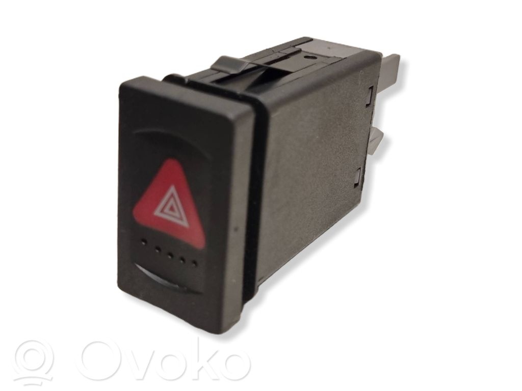Volkswagen PASSAT B5.5 Hazard light switch 