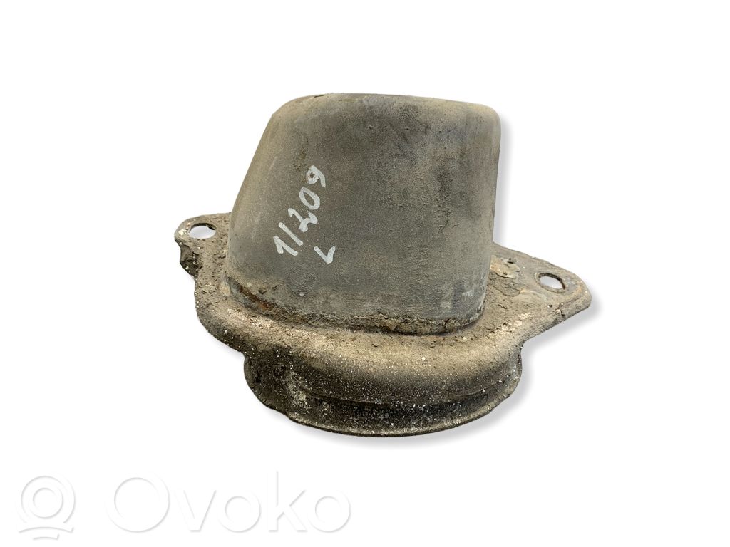 Volvo V70 Flanșă fixare amortizor față 