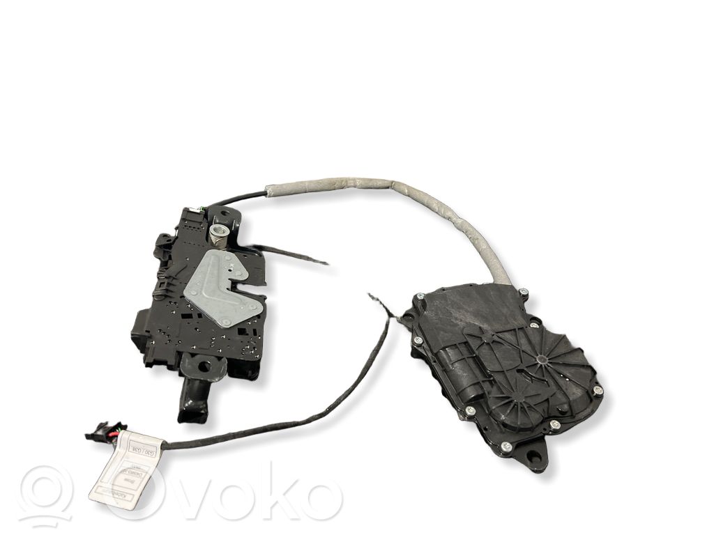 BMW 4 G22 G23 G24 G26 Aizmugurējā pārsega pievilcējs 