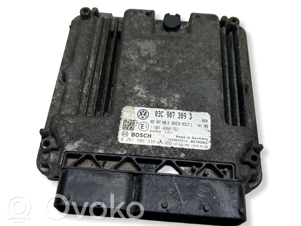 Volkswagen PASSAT B7 Engine control unit/module 