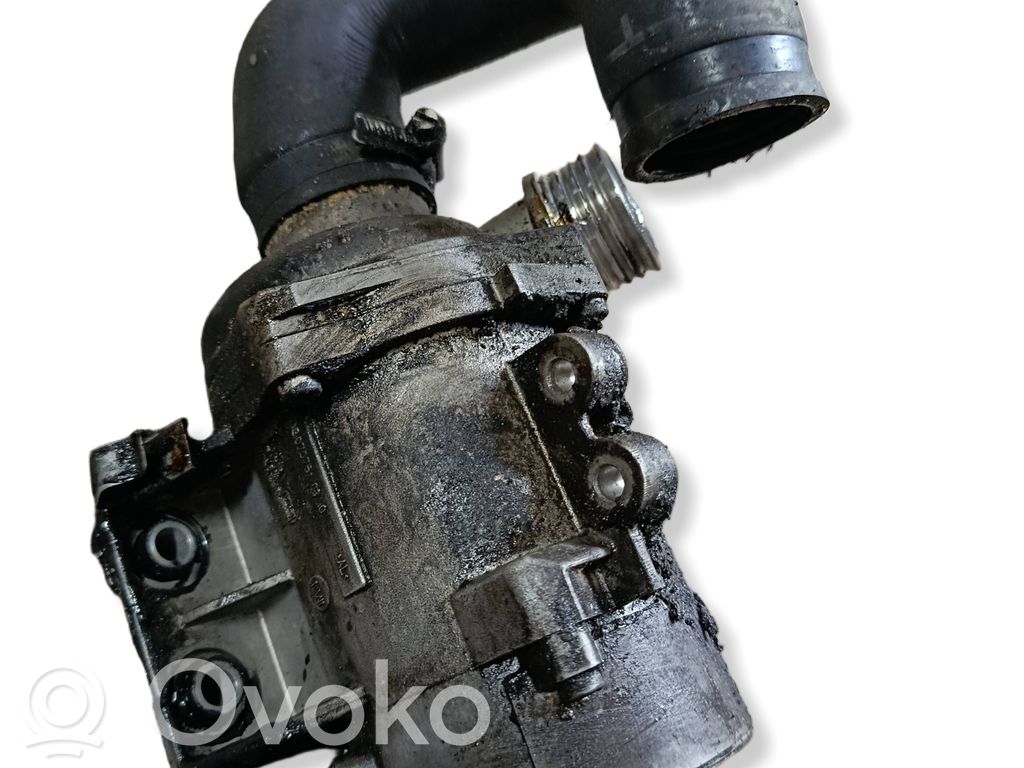 BMW 5 E60 E61 Pompe de circulation d'eau 