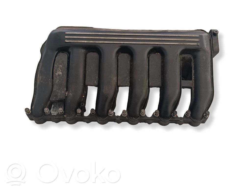 Intake manifold   2247439