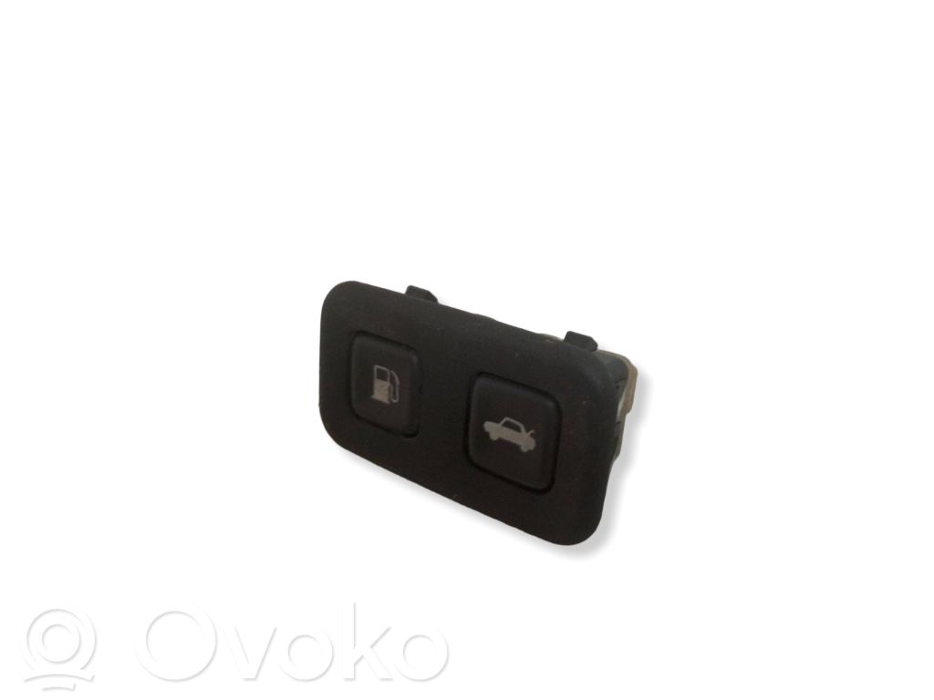 Chevrolet Corvette C6 Fuel tank opening switch 