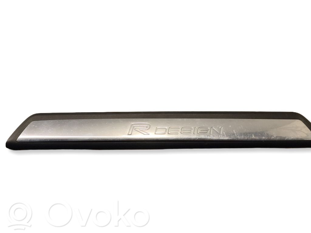 Volvo V40 Capac prag față 
