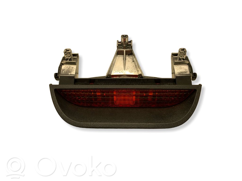 Dacia Duster Third/center stoplight 