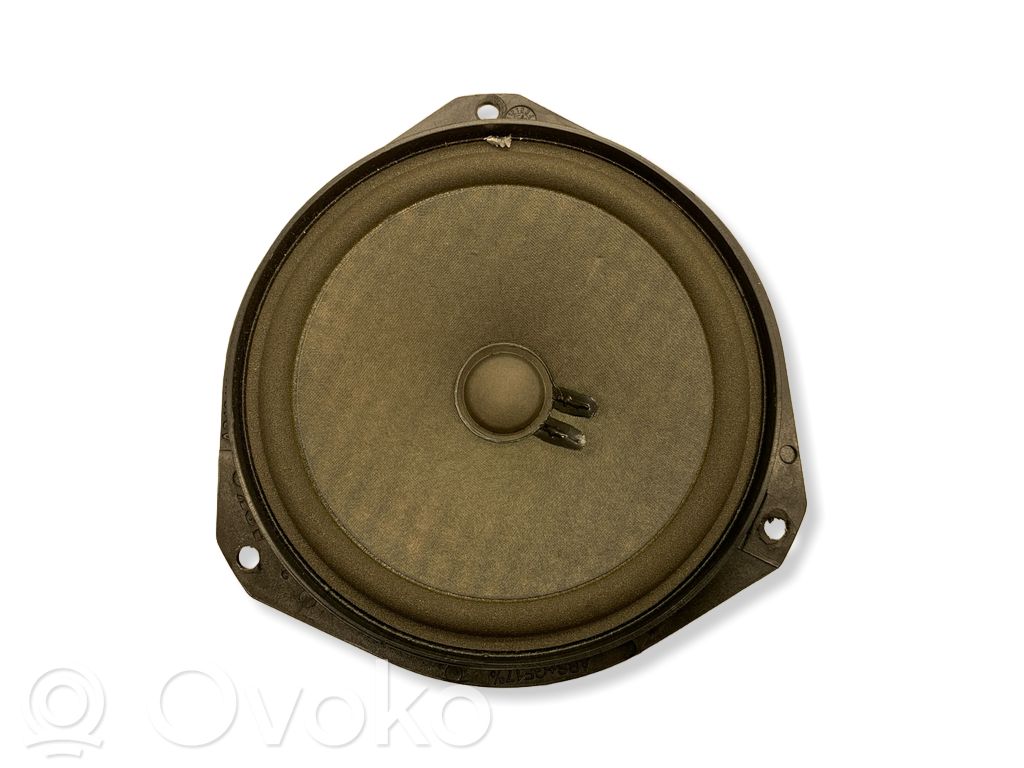 Fiat 500L Front door speaker 