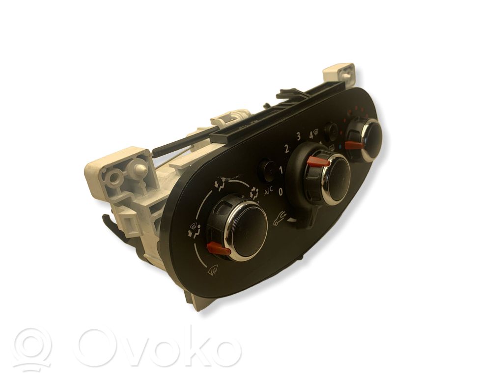 Dacia Sandero II Climate control unit 