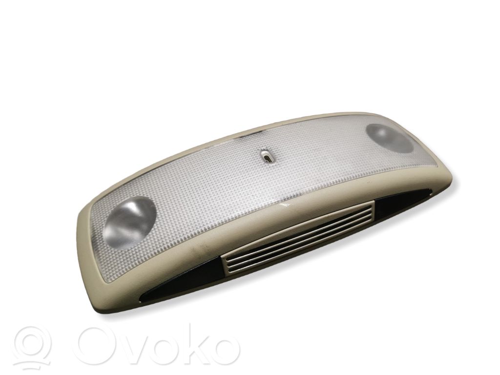 Volvo S60 Aizmugurējo vietu apgaismojums 