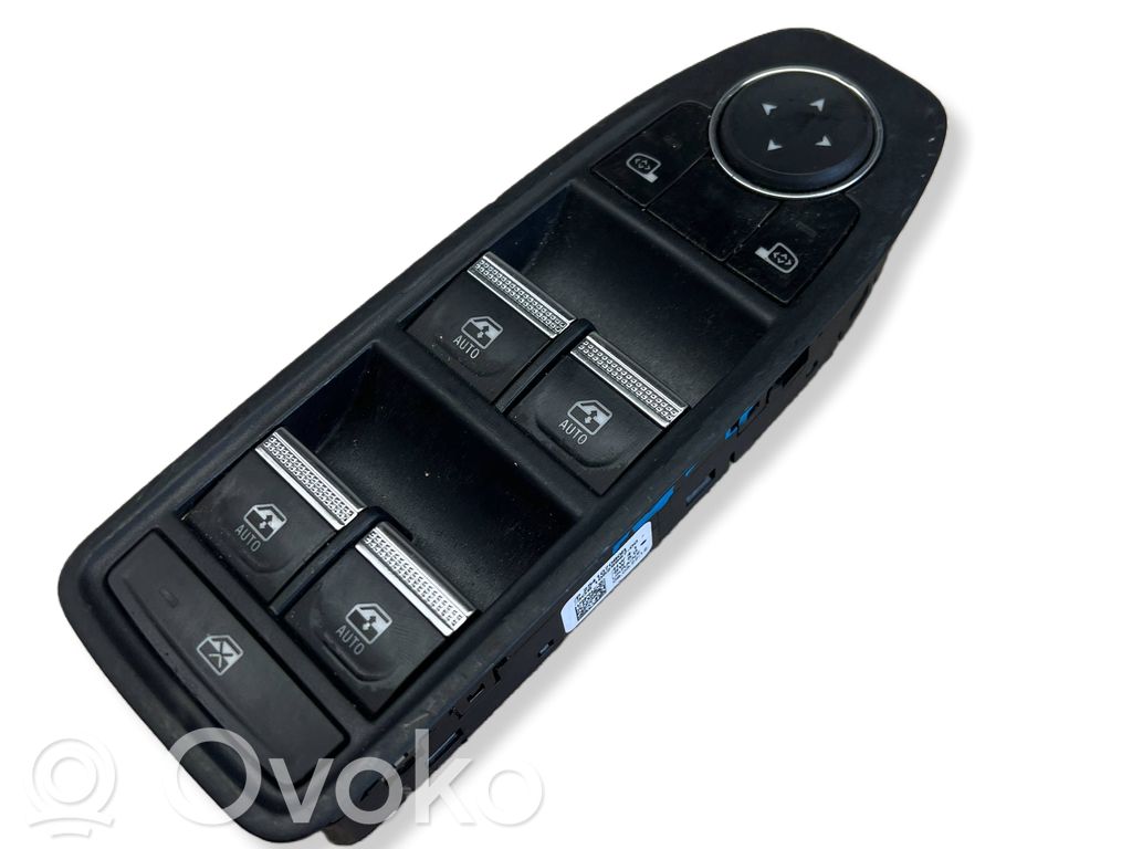 Renault Clio V Electric window control switch 