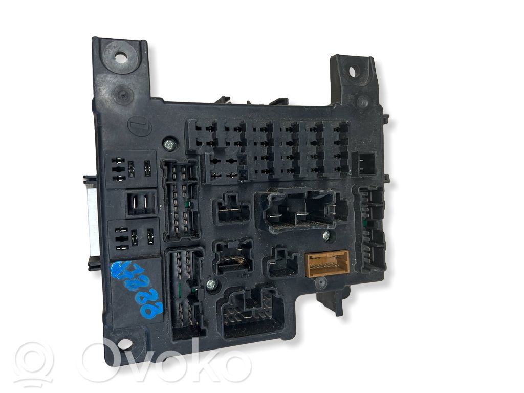 Mitsubishi Lancer VIII Fuse module 