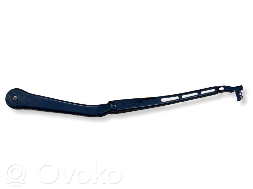 BMW 3 E90 E91 Front wiper blade arm 