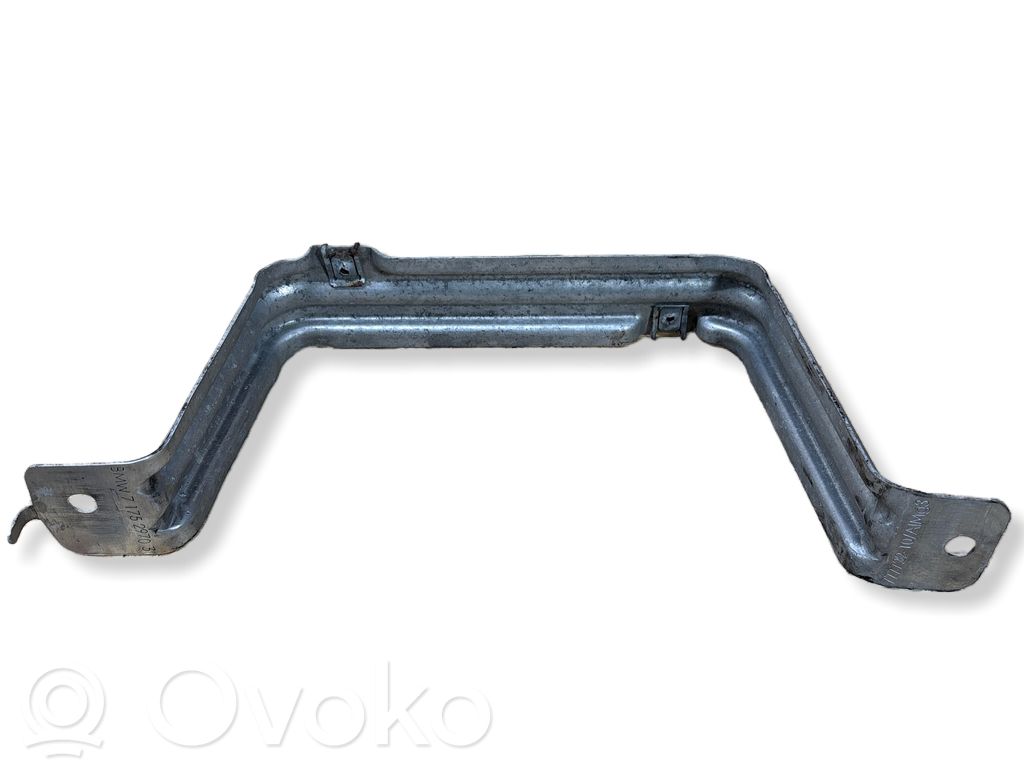 Other engine bay part   7175297,51757175297