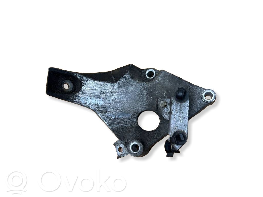 BMW 3 E90 E91 Engine mounting bracket 