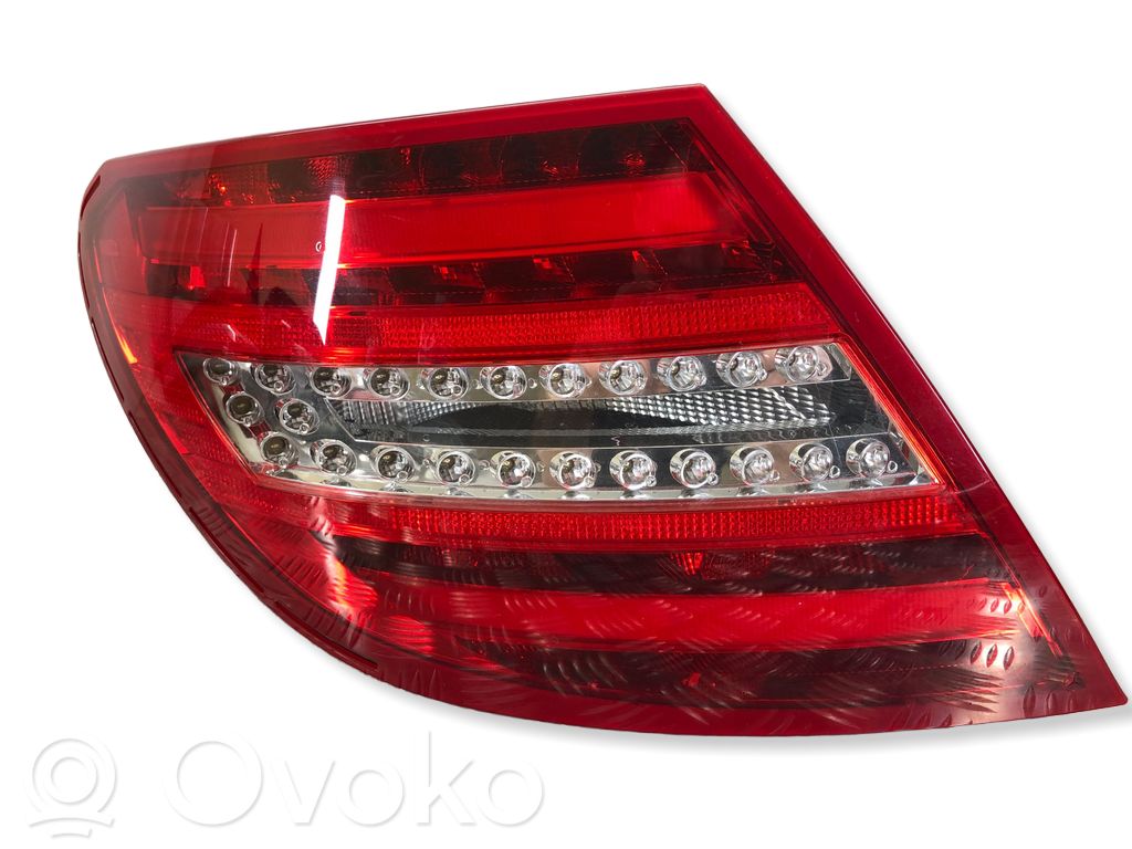 Mercedes-Benz C W204 Lampa tylna 