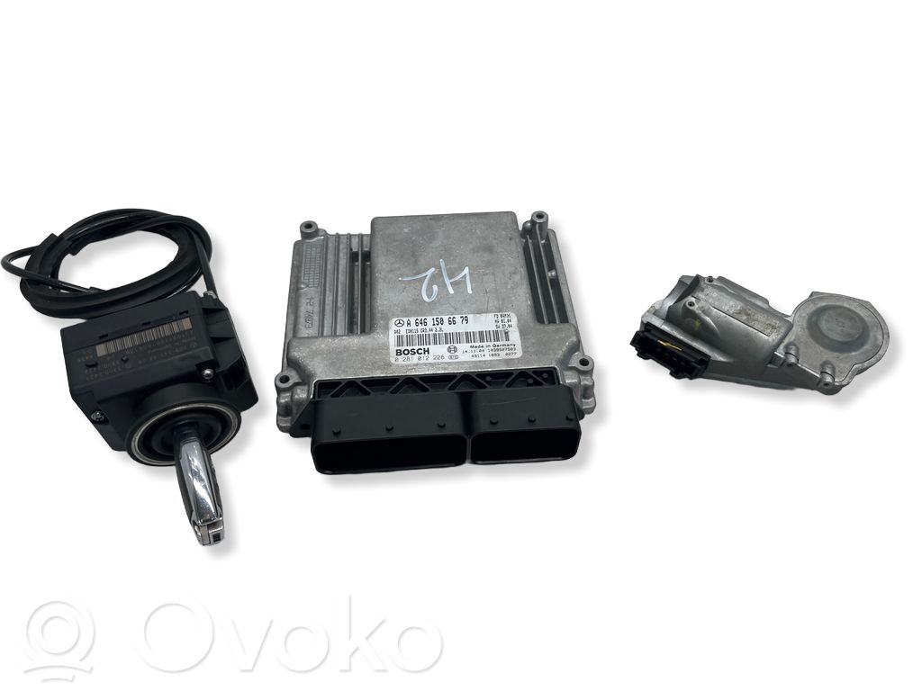 Mercedes-Benz C W203 Engine ECU kit and lock set 