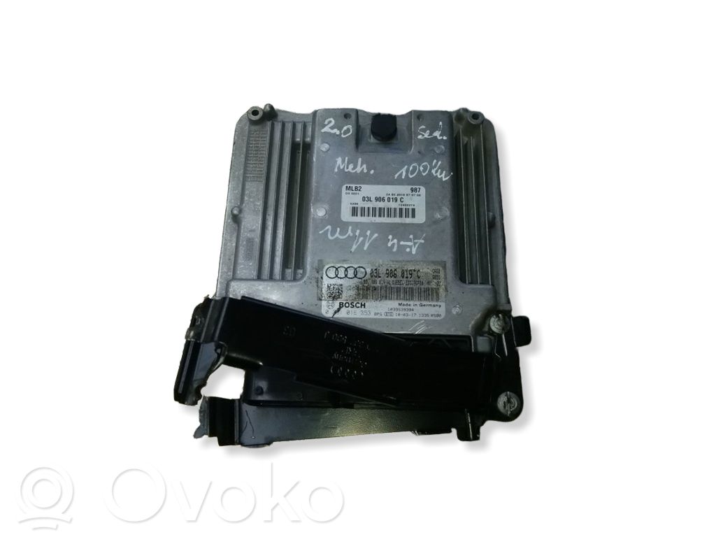 Audi A4 S4 B8 8K Engine control unit/module 