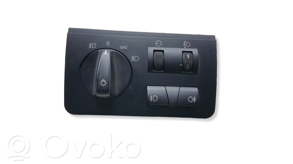 Lichtschalter   6909776,037045060